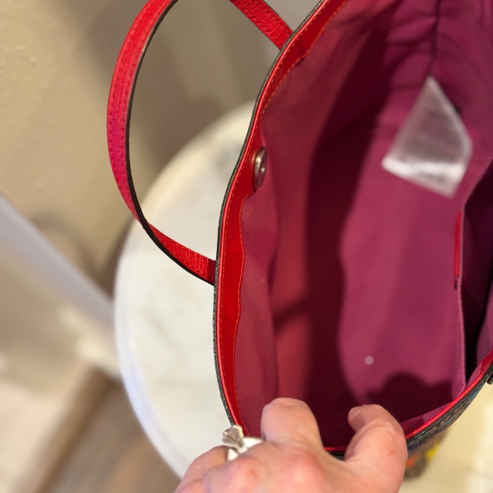 Gucci GG Supreme nwot Ltd Edition Red Multicolor Star Tote, No call outs. - Picture 2 of 5